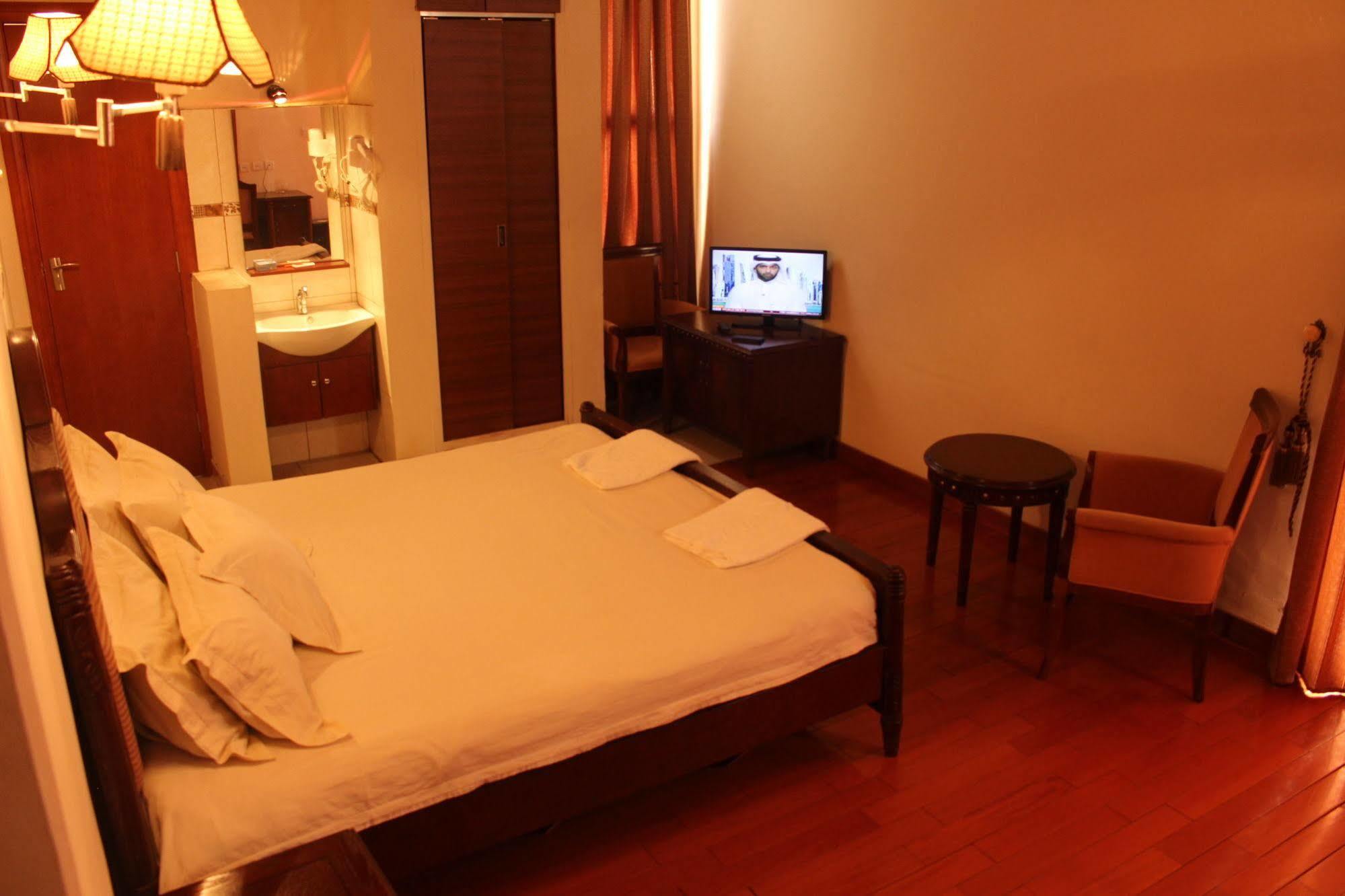 Taye Belay Hotel Gonder Exterior foto
