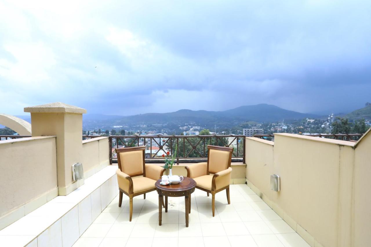 Taye Belay Hotel Gonder Exterior foto