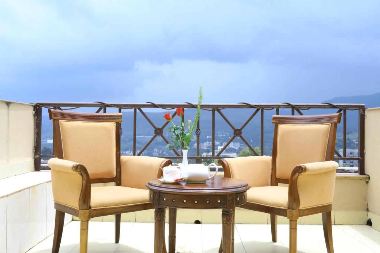 Taye Belay Hotel Gonder Exterior foto